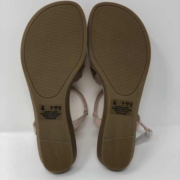 Carlos Santana Teagan Flower Sandals - Picture 4 of 5